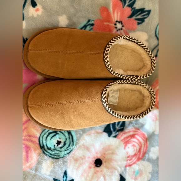 Size 10 Bear Paw Shoes - Picture 3 of 6